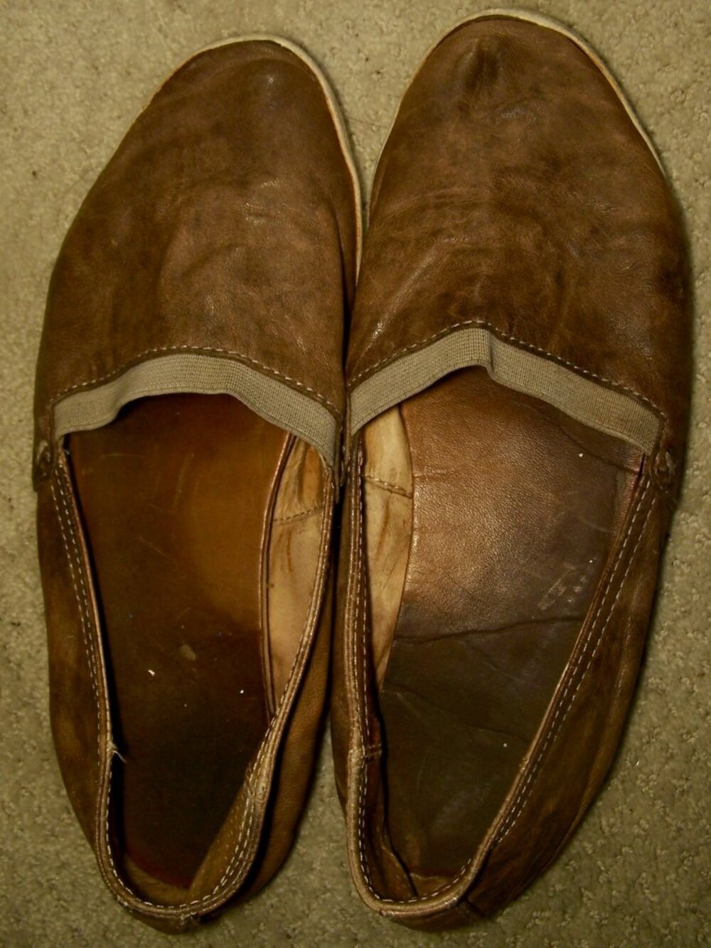 Leather upper and insole flats well worn used